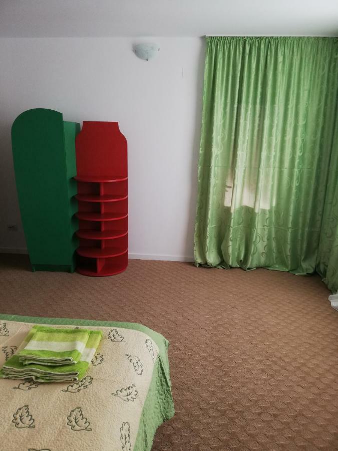 Pensiunea La Safari Targu Neamt Exterior foto