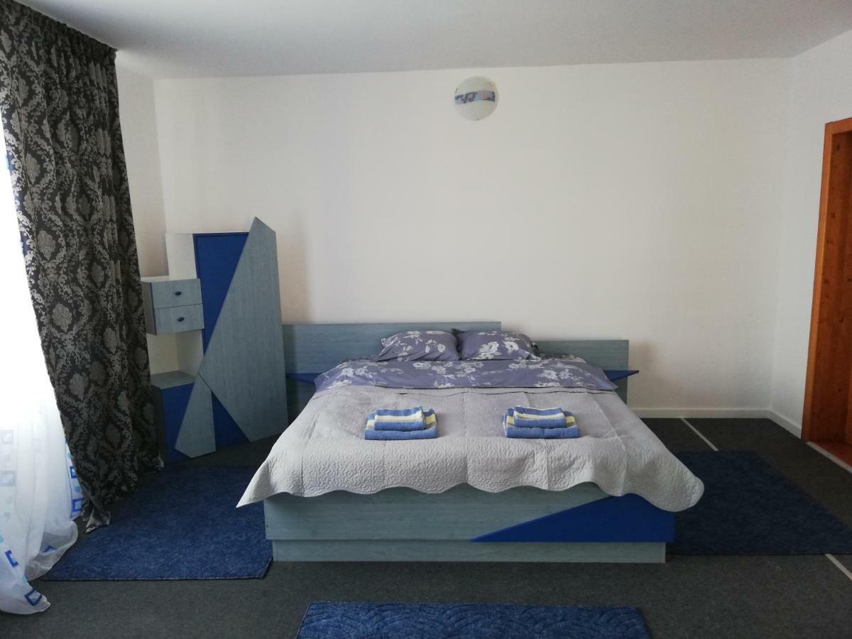 Pensiunea La Safari Targu Neamt Exterior foto