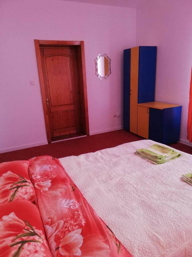 Pensiunea La Safari Targu Neamt Exterior foto