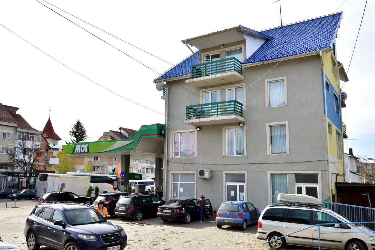 Pensiunea La Safari Targu Neamt Exterior foto