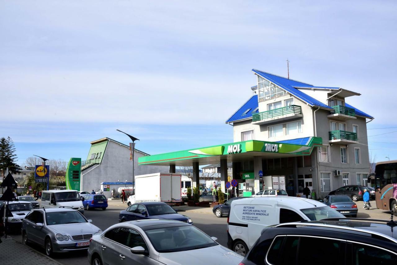 Pensiunea La Safari Targu Neamt Exterior foto